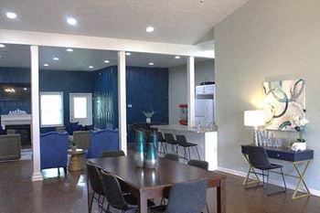 Clubhouse (available to residents for parties)
